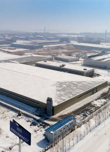 暴雪中的世界最大被动式工厂