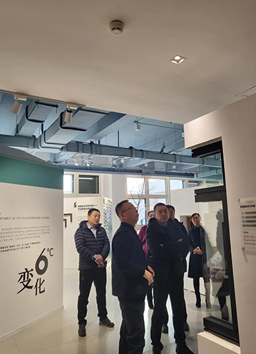 哈尔滨市税务局领导莅临jdb电子试玩平台，优化服务、促进发展