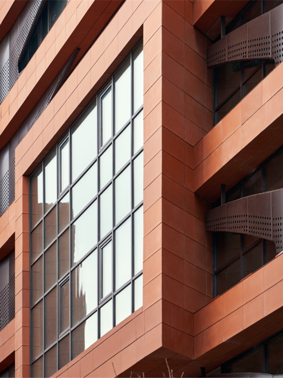 暴雨天气下，窗户如何才能更加防水？