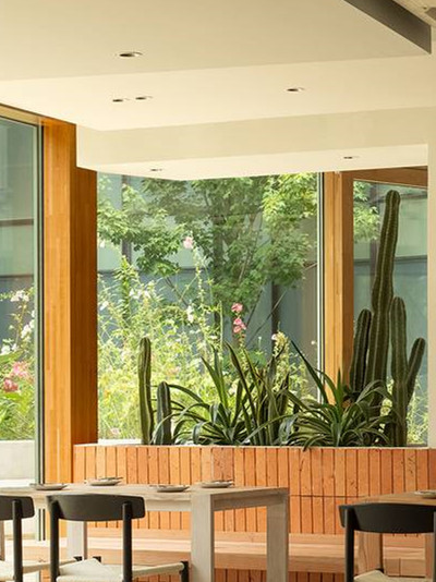 为什么空调一关立刻就变热了？